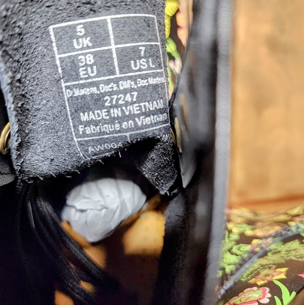 Dr Martens 1460 Floral Bloom Leather Lace Up - Picture 10 of 13
